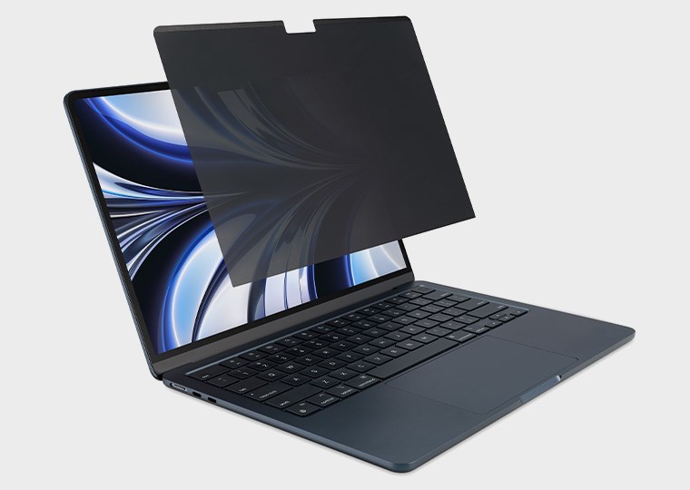 Filtro magnético de privacidad MagPro™ Elite para MacBook Pro en la pantalla de un ordenador portátil.